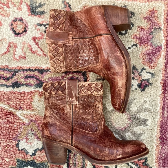 Bed Stu Cobbler Series Distressed Western Ankle Booties - Picture 1 of 7